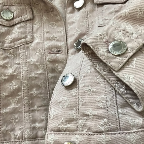 💯 Authentic Louis Vuitton jacket & mini skirt - Picture 5 of 6